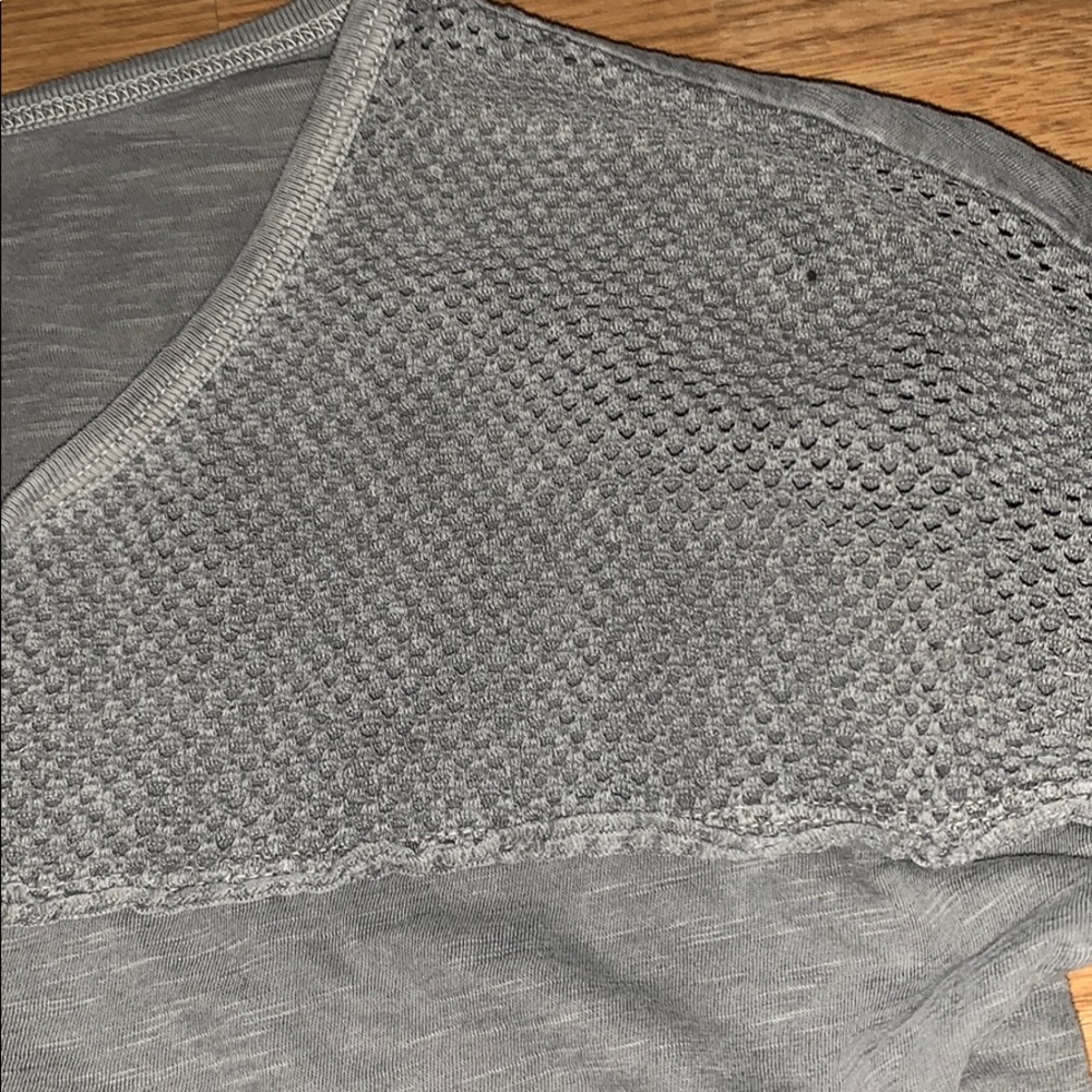 Volcom Top - Picture 3 of 6